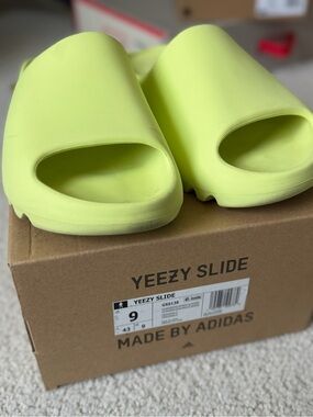 adidas Yeezy Slide Neon Lime Slip-On